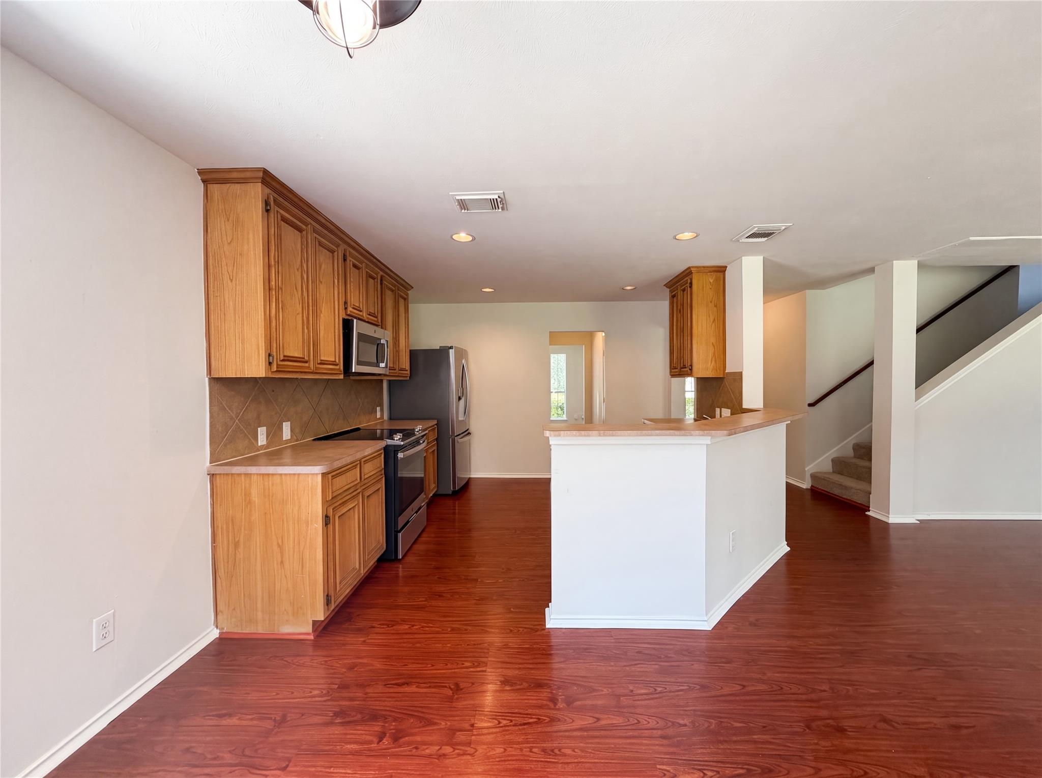 14310 Rolling Hills Lane