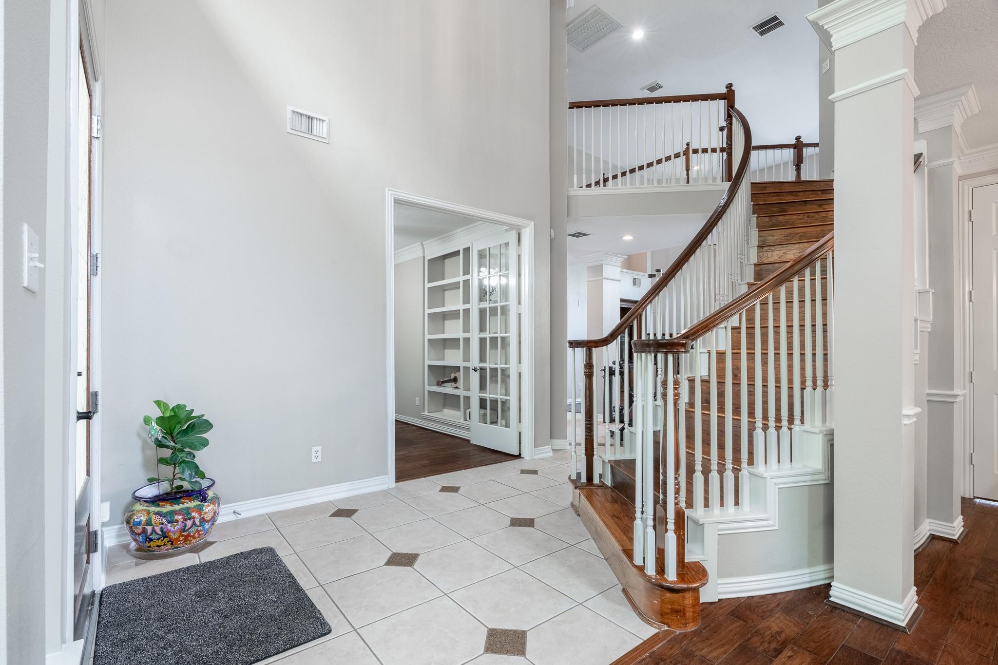 1335 Lake Grayson Drive