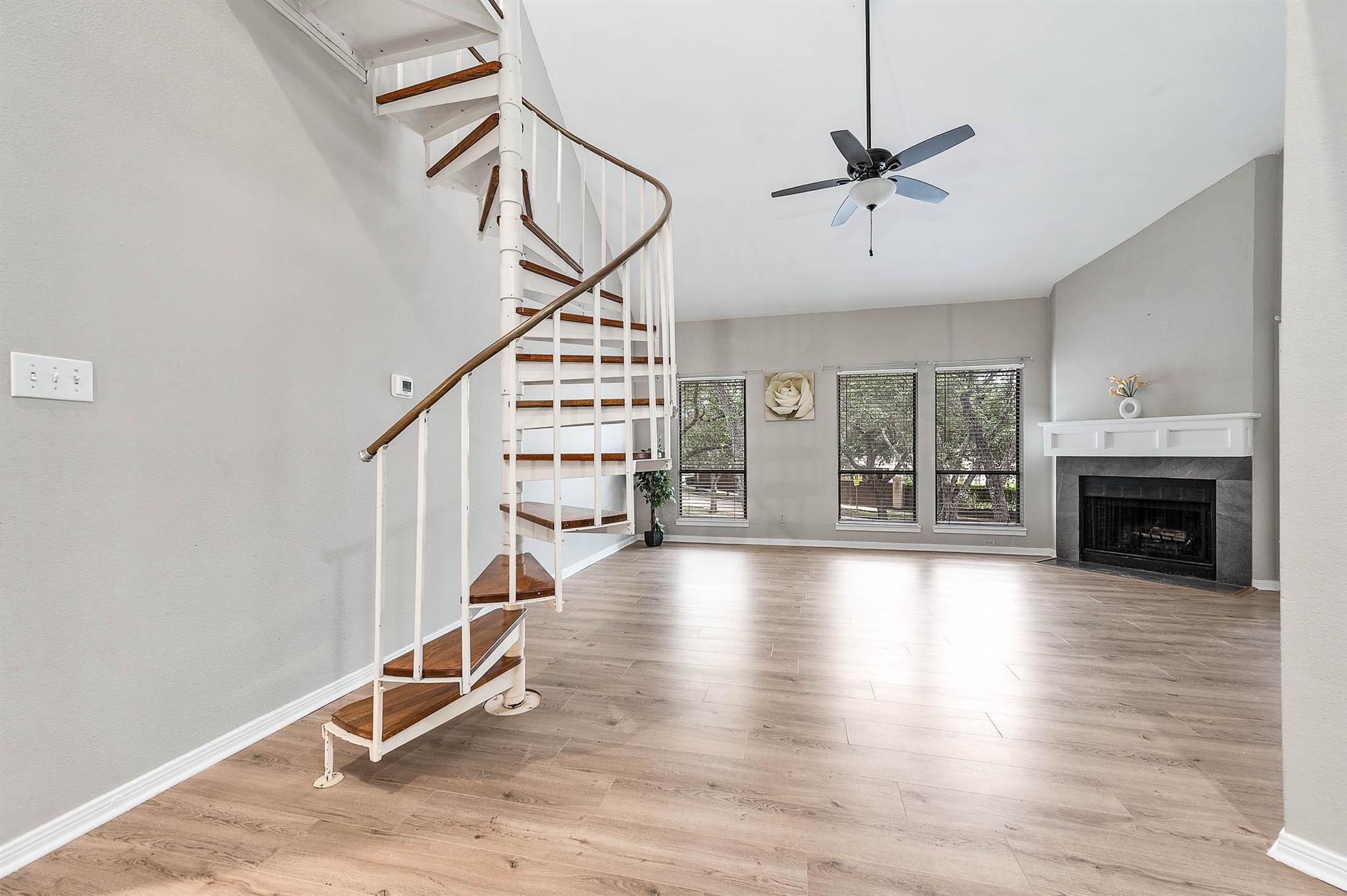 4144 Greystone Way 105