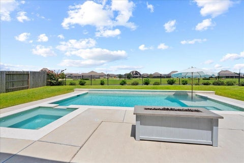 Photo of 14919 Lake Shore Avenue, Mont Belvieu, TX 77523 (MLS # 58450699)