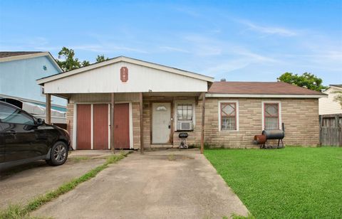 Photo of 3107 Earl Street, Pasadena, TX 77503 (MLS # 25048849)