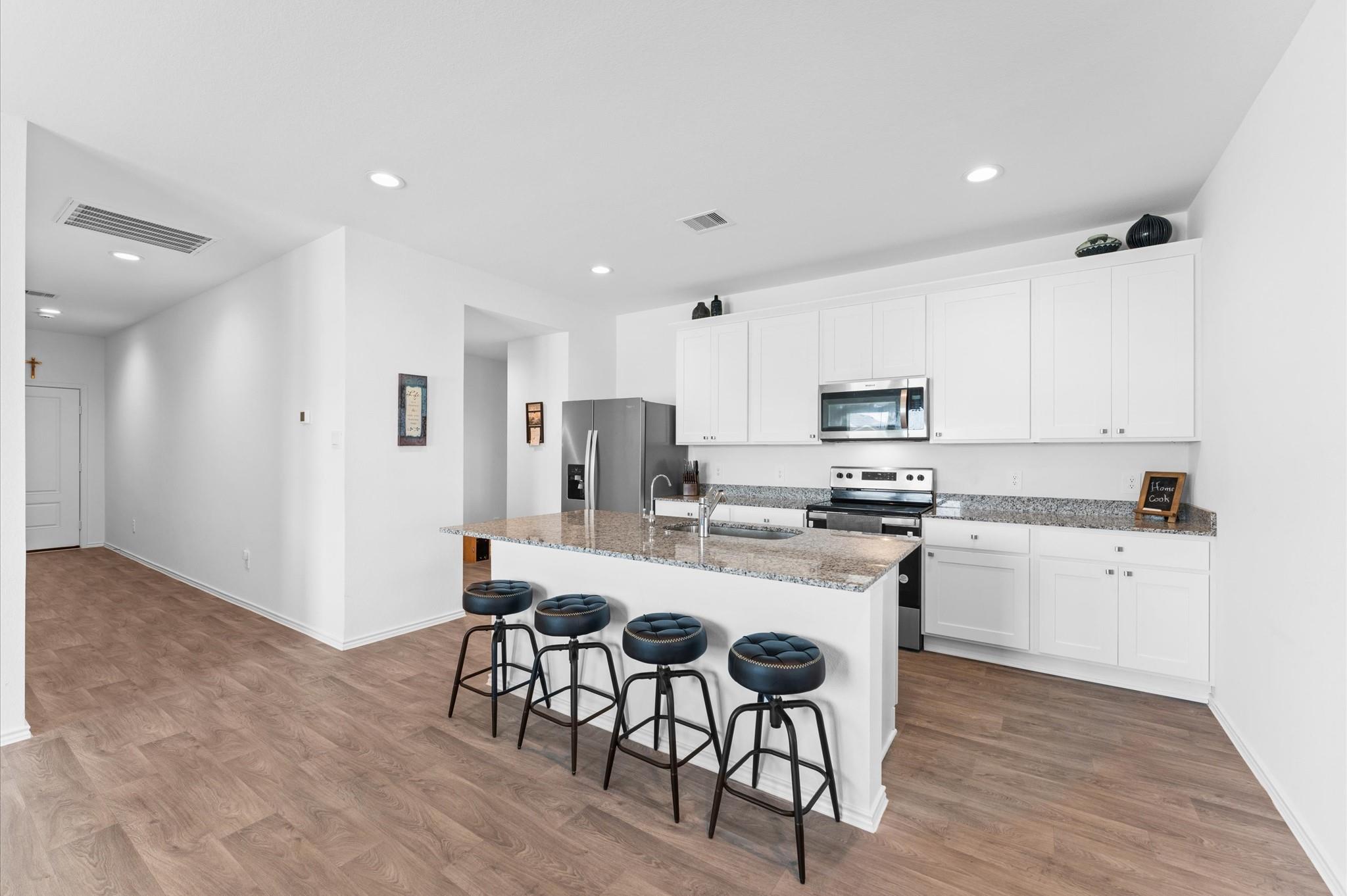 2201 Laurel Bloom Lane