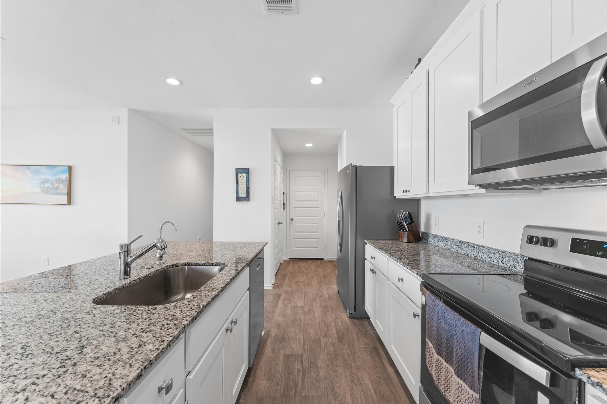 2201 Laurel Bloom Lane