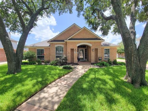 Homes For Sale - 17431 Saddle Brush Trail<br/> Houston, TX 77095