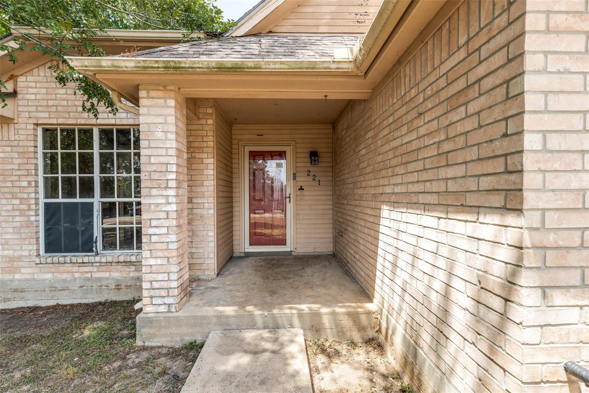221 Tupelo Lane