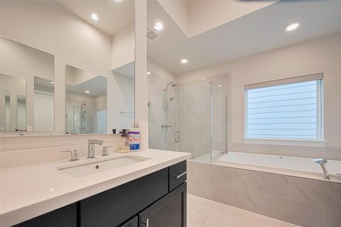 Tiny photo for 5308 S Capitol Street, Houston, TX 77023 (MLS # 56276210)