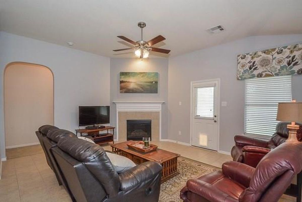 Photo of 623 W Newport Bend, Katy, TX 77494 (MLS # 11113471)
