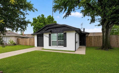 Photo of 11022 Little Barley Court, Houston, TX 77086 (MLS # 91984394)