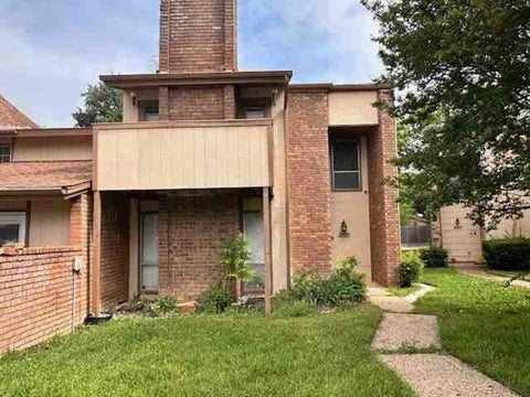 Photo of 2009 Warnford Place, Arlington, TX 76015 (MLS # 88098523)