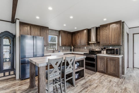 Photo of 428 W Pine Ave, Winnie, TX 77665 (MLS # 52271434)
