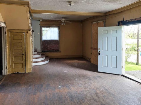 Photo of 110 Acorn Drive, Marshall, TX 75670 (MLS # 16575712)
