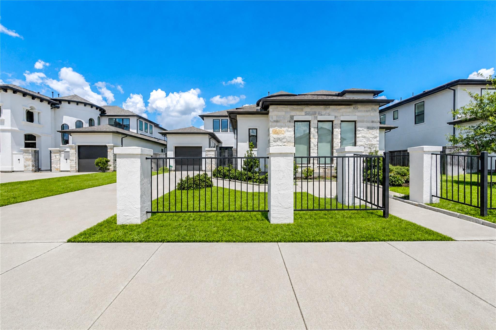9015 Orchard Cove