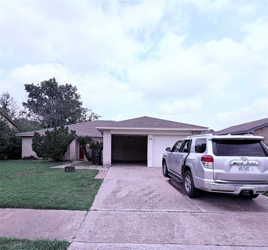 Photo of 16914 Summer Dawn Place, Houston, TX 77095 (MLS # 21516315)