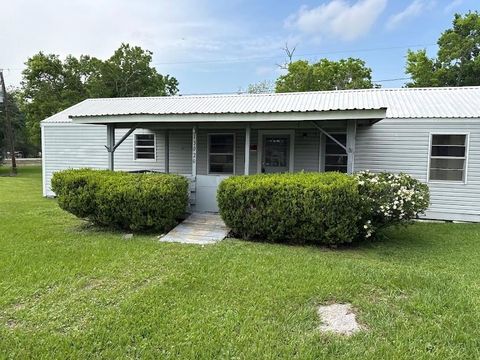 Homes For Sale - 15020 S Baylan Street<br/> Santa Fe, TX 77517