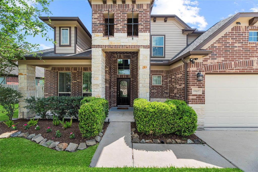 Photo of 19107 Gaslamp Point Court, Cypress, TX 77429 (MLS # 40191379)