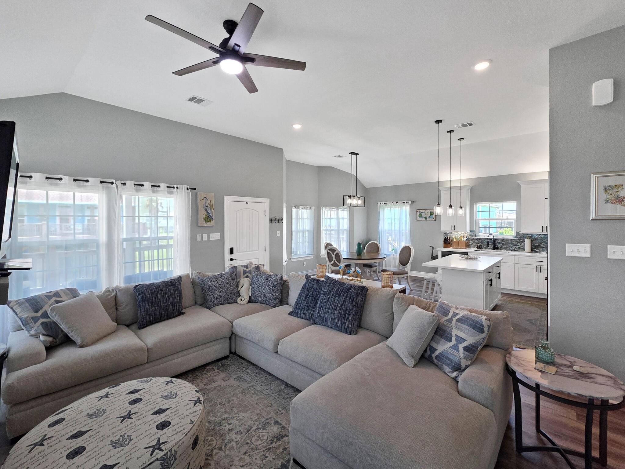 979 Fisherman Drive S