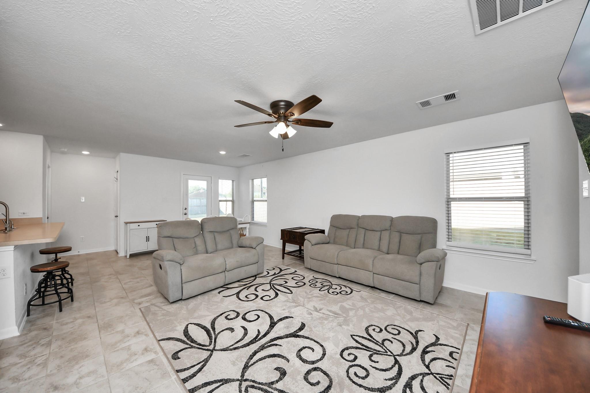 5924 Bluebonnet Lane