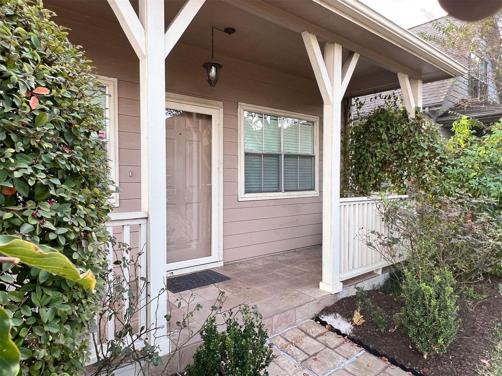 Photo of 1324 Dennis Street, Houston, TX 77004 (MLS # 17965541)