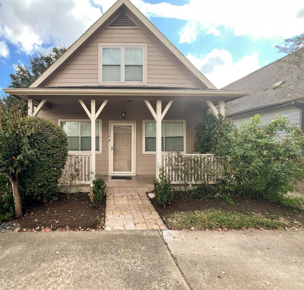 Photo of 1324 Dennis Street, Houston, TX 77004 (MLS # 17965541)