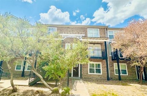 Photo of 1725 Harvey Mitchell Parkway S #1425, College Station, TX 77840 (MLS # 58921303)