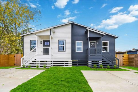 Photo of 8512 Farqueson Street, Houston, TX 77029 (MLS # 23788742)