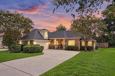 Photo of 101 Woodmont Drive, Conroe, TX 77356 (MLS # 11313101)