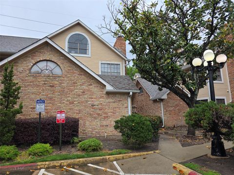 Photo of 2300 Old Spanish Trail Drive #1085, Houston, TX 77054 (MLS # 20042113)