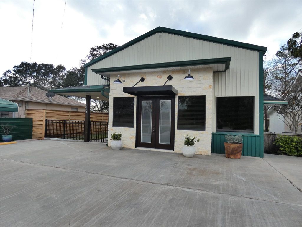 Photo of 4832 Fm 2218 Road #B, Rosenberg, TX 77469 (MLS # 32309487)