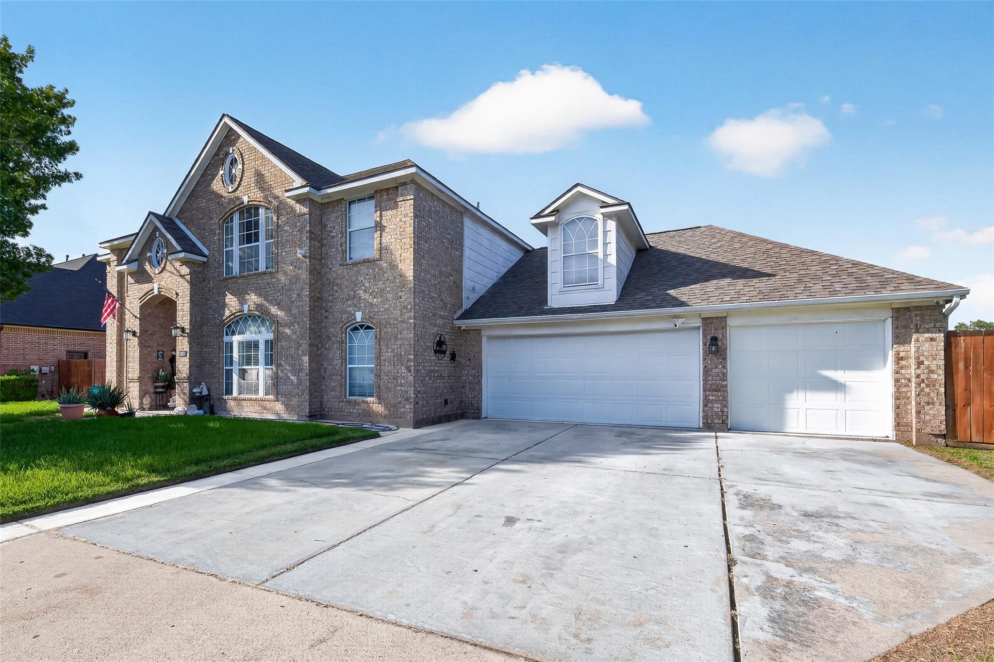 6822 Crystal Point Drive