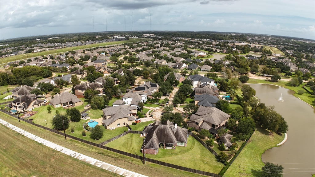 Photo of 6907 Diamondleaf Court, Missouri City, TX 77459 (MLS # 65229595)