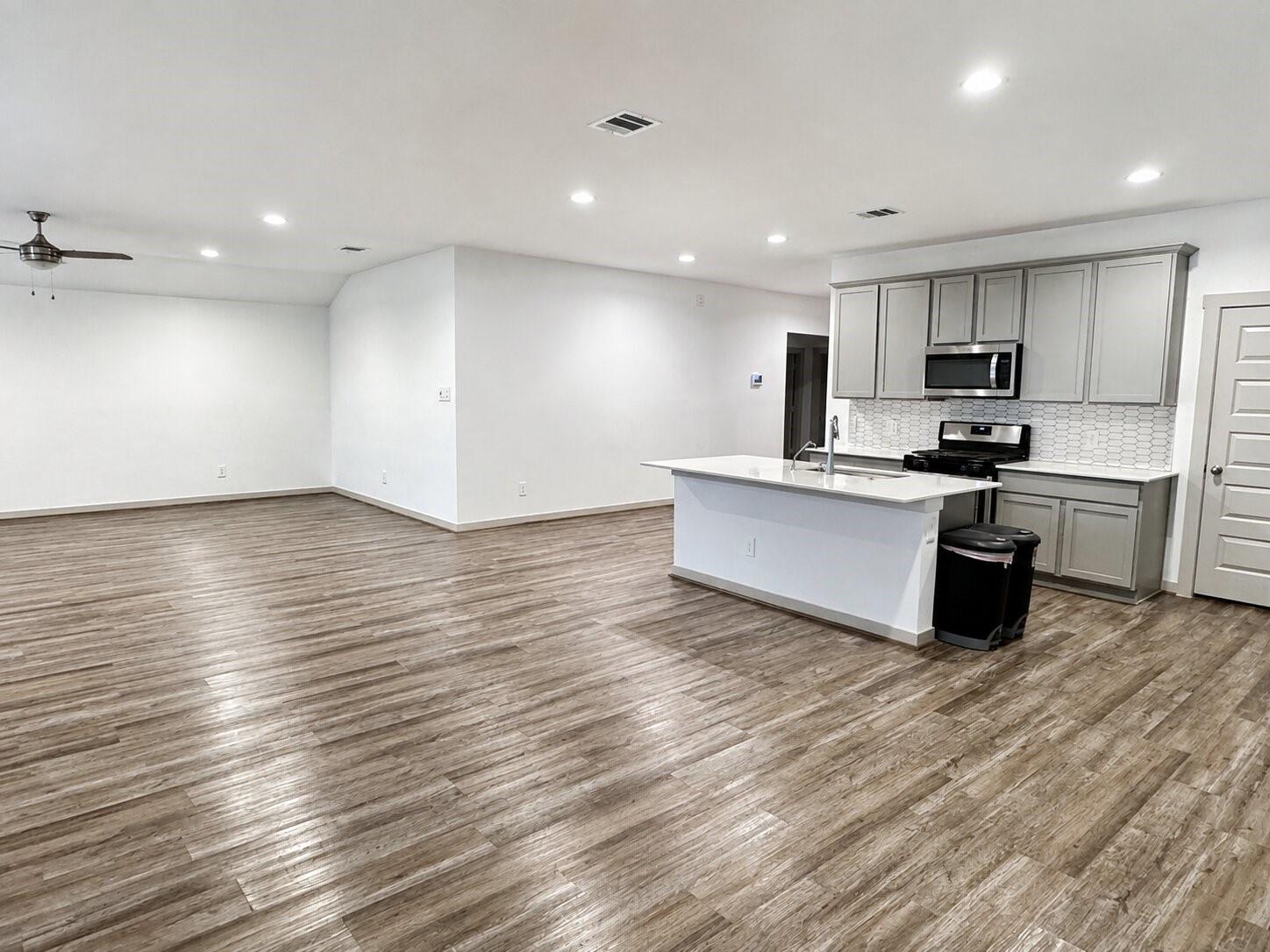 3319 Central Garden Lane