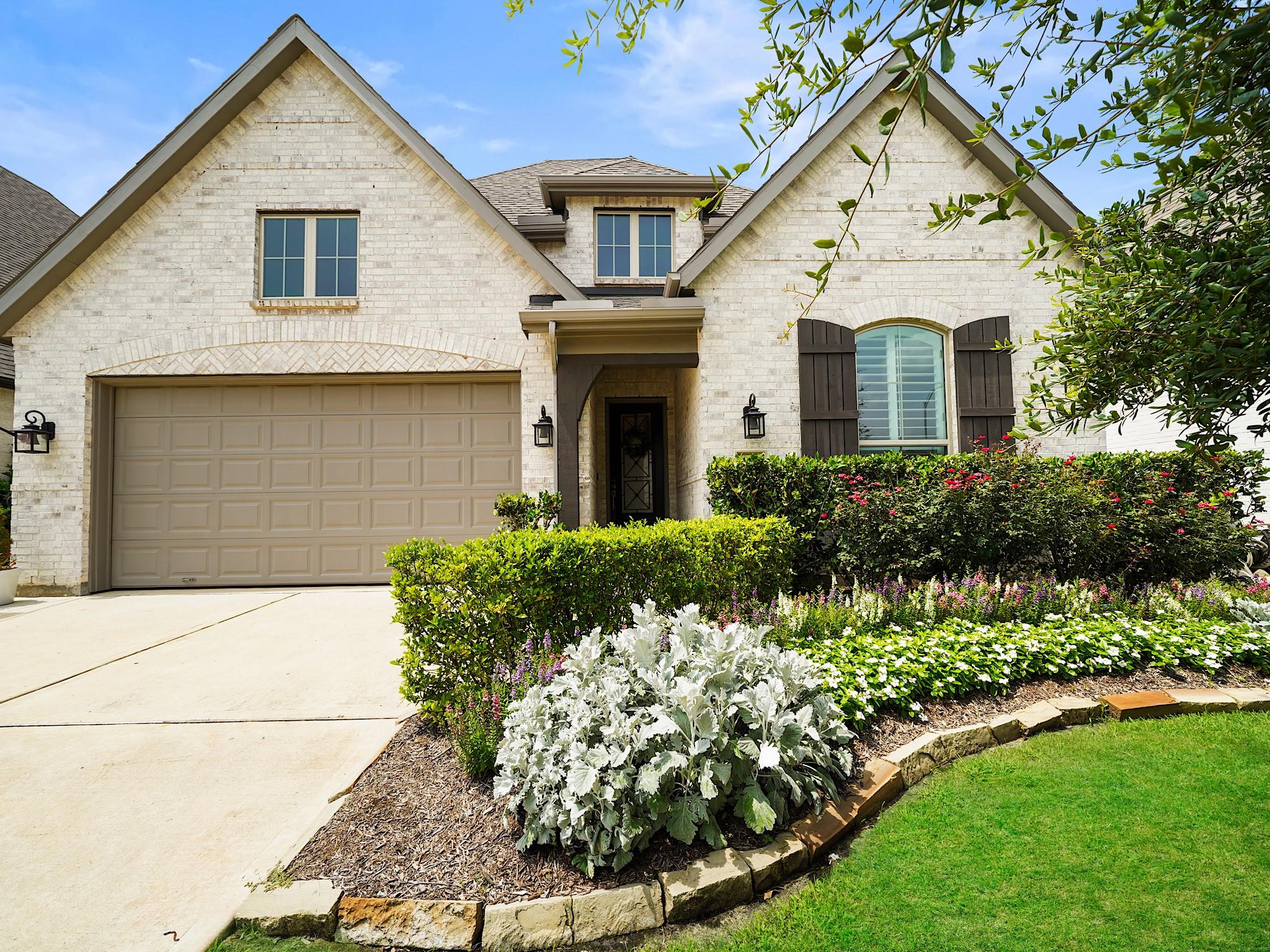 30614 Hawthorn Glen Court