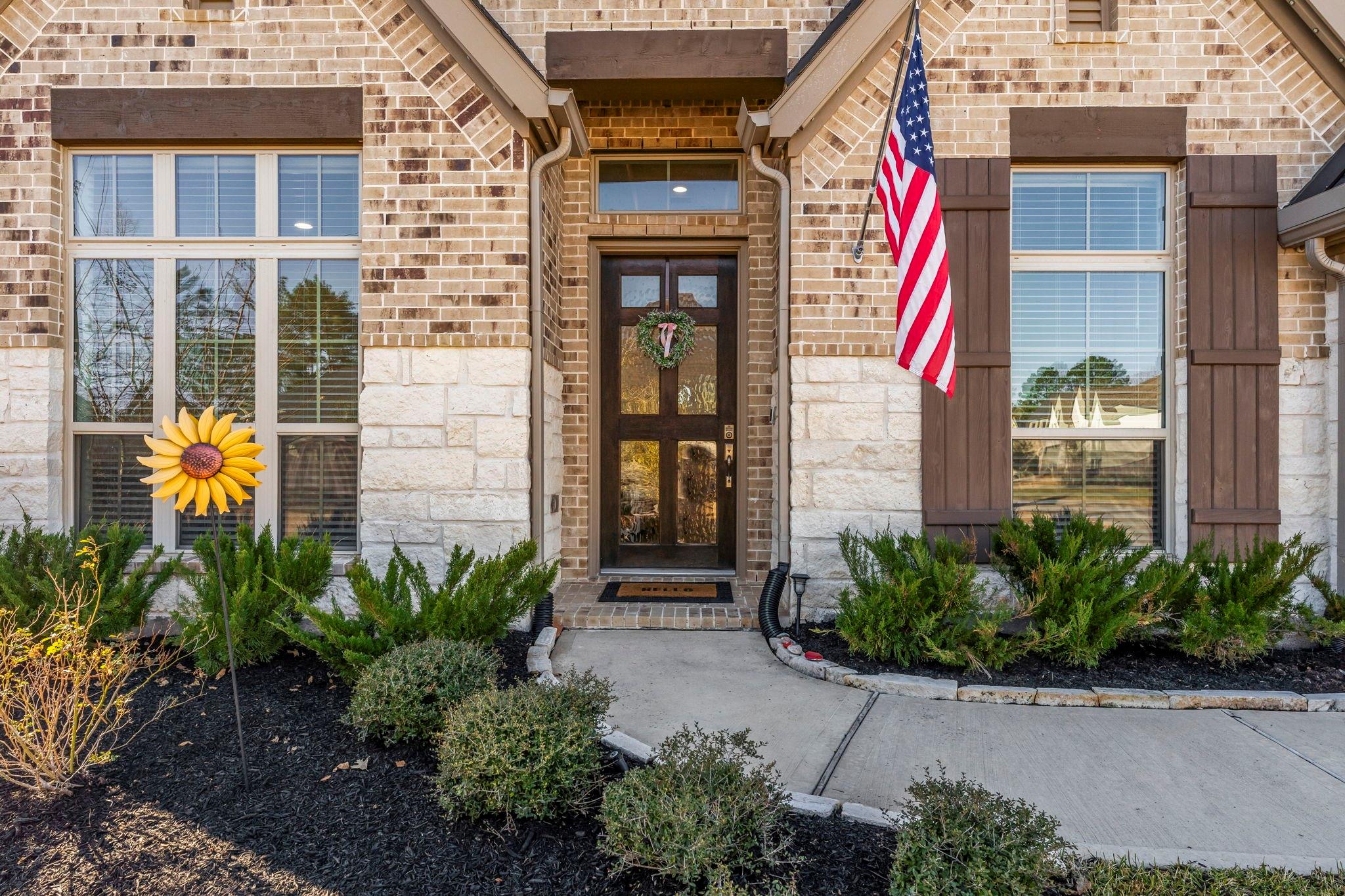 153 Sweeping Valley Drive