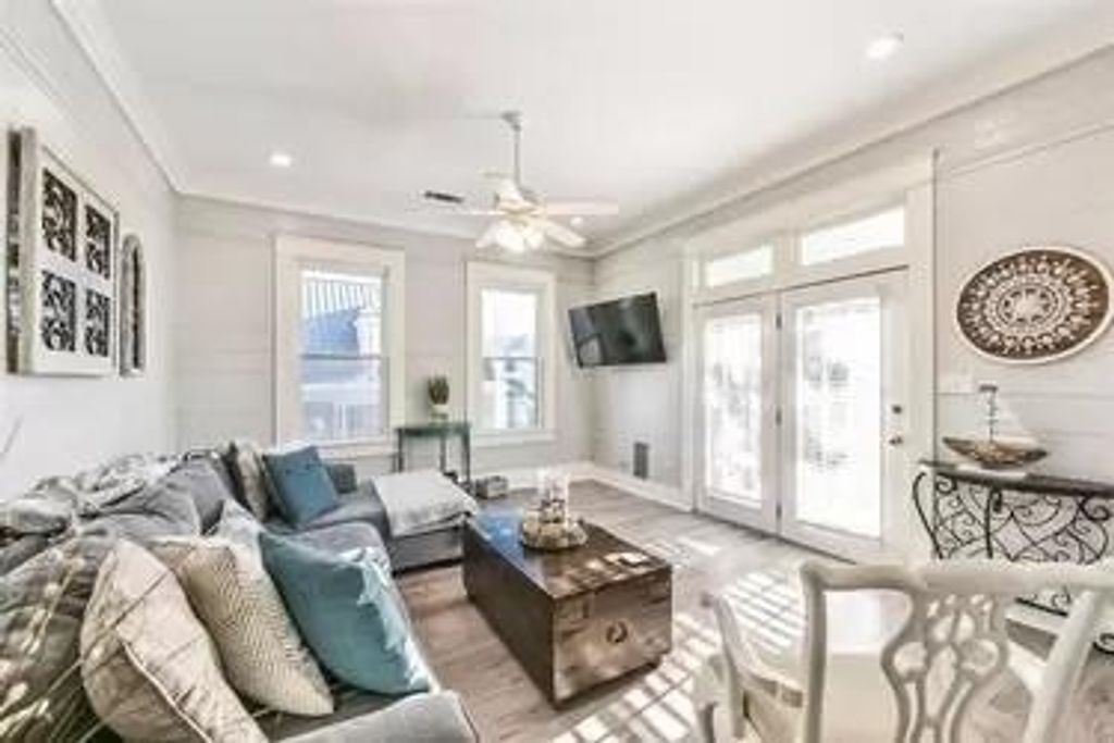 Photo of 1015 26th Street, Galveston, TX 77550 (MLS # 70701199)