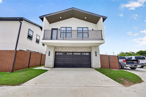 Photo of 1811 N Spring Drive #9, Spring, TX 77373 (MLS # 77844734)
