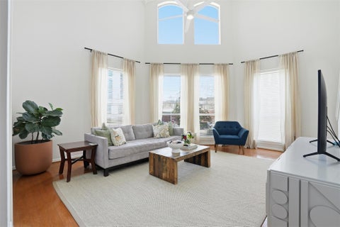 Townhouse For Sale - 1250 W 18th Street<br/> Houston, TX 77008