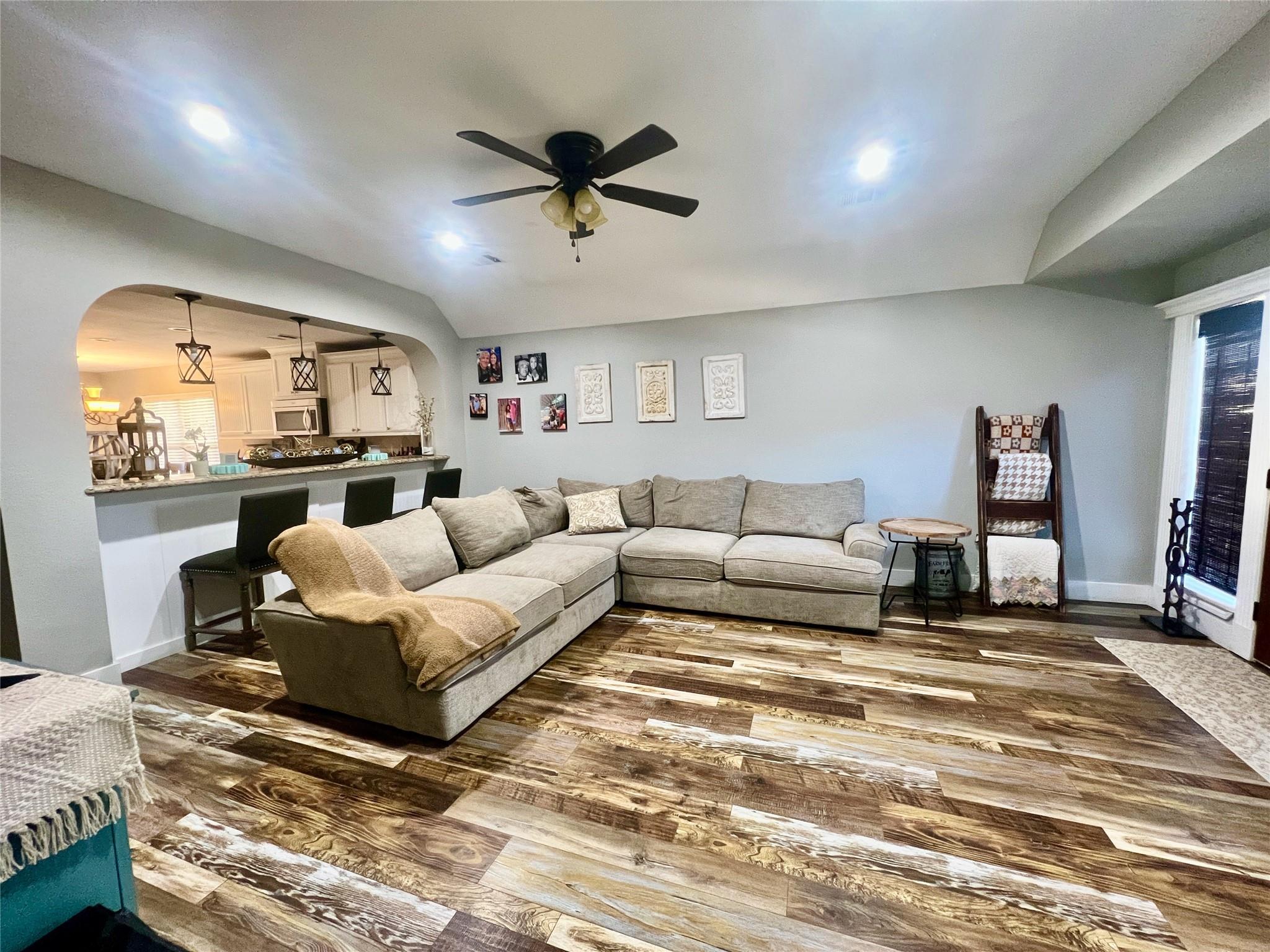 13901 Hydra Court