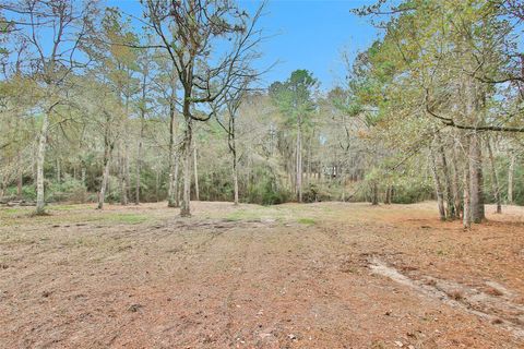 Photo of Split B Tall Pine Road, Navasota, TX 77868 (MLS # 59735566)