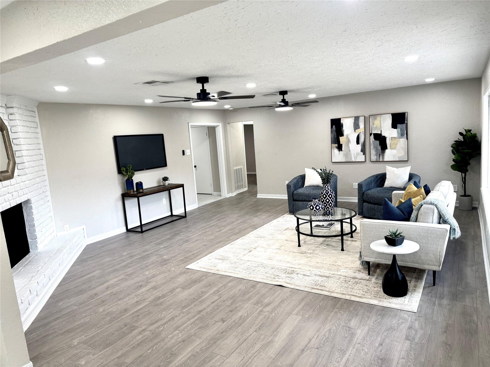 1211 Shorewood Drive