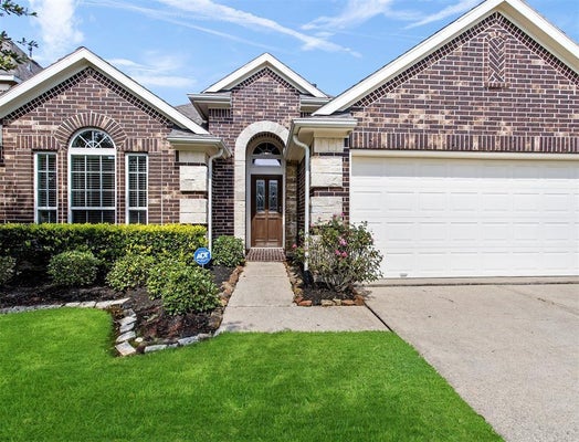 8319 MONTEGO BAY DR, BAYTOWN, TX 77523 - Image 7baac5f10ff4e46aaedd8b1ee699396a/2157477696