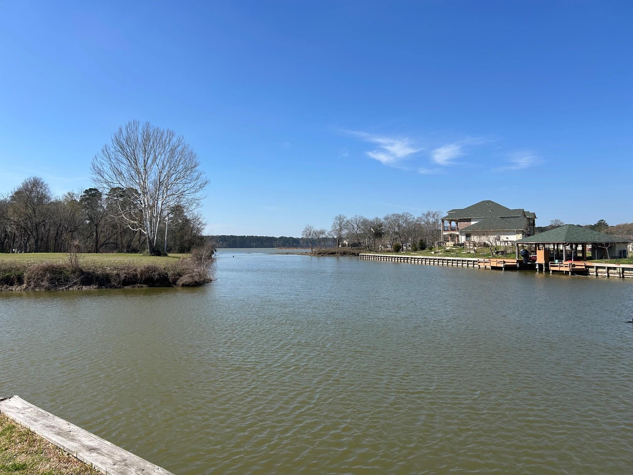 7 Wildwood Lake Drive