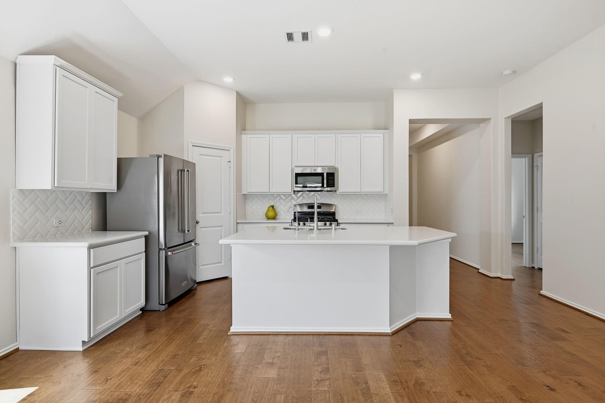 2734 Meadow View Lane