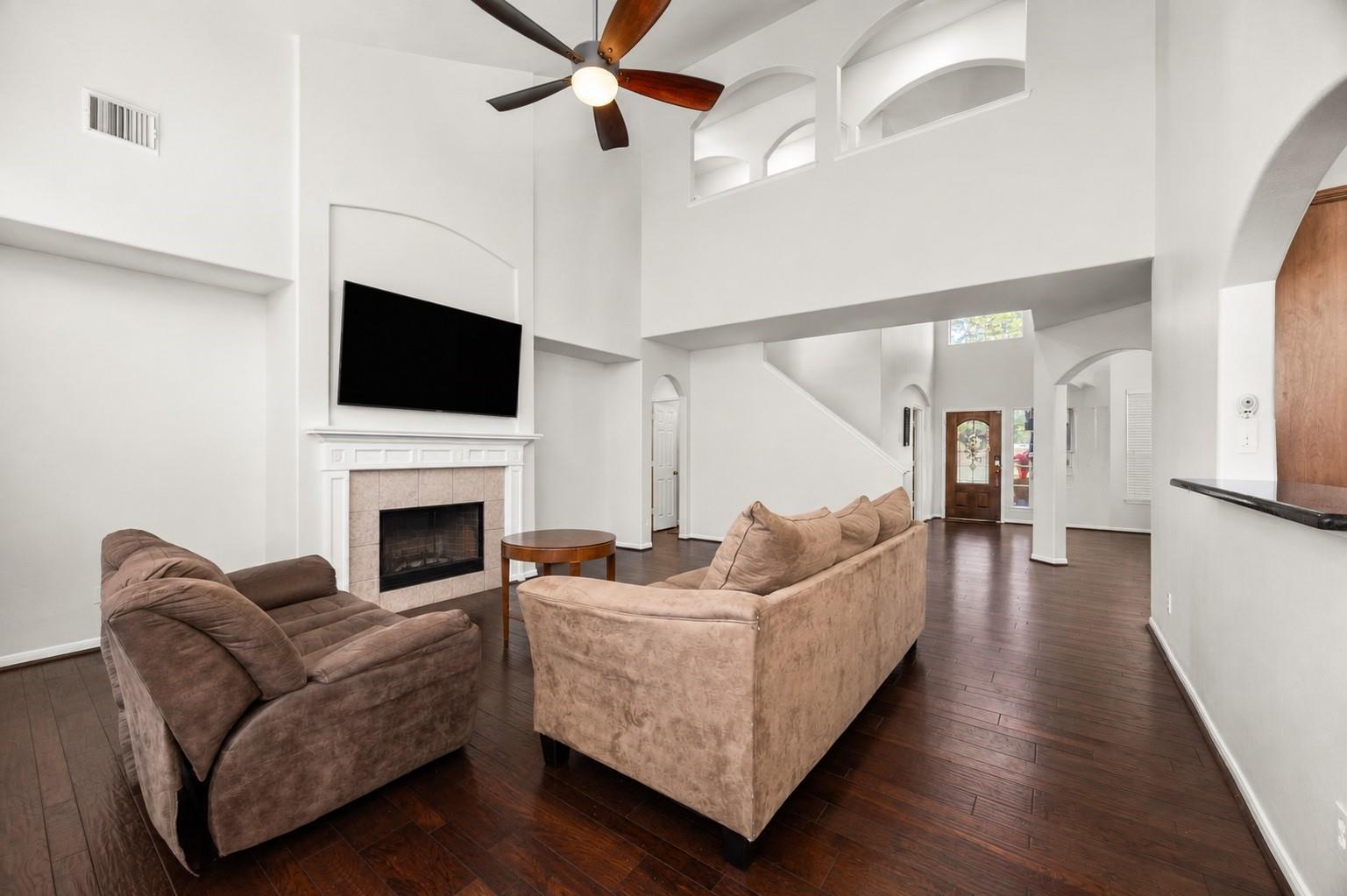 927 Spring Source Place