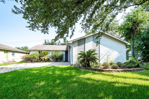 Photo of 14835 Scotter Drive, Houston, TX 77015 (MLS # 97073652)
