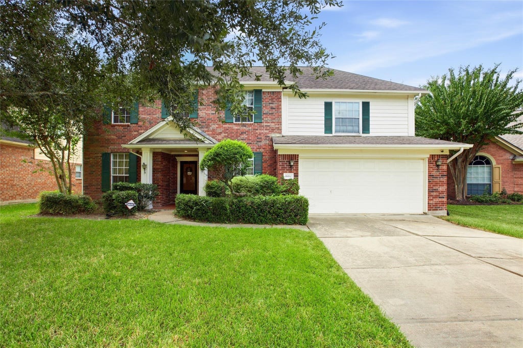 Photo of 16810 Benwick Drive, Sugar Land, TX 77498 (MLS # 80639819)