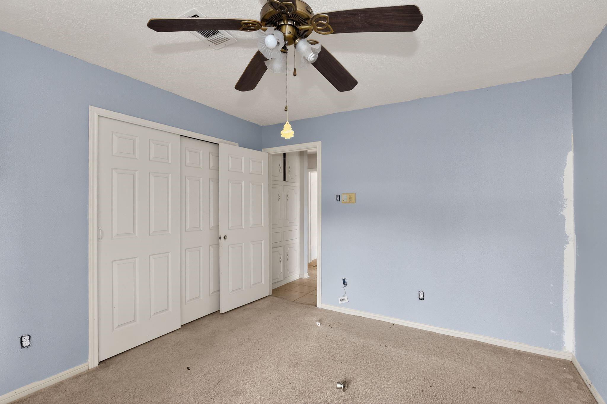 1844 Dolphin Drive