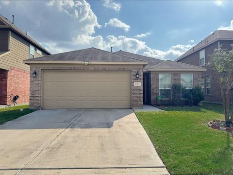 Photo of 18323 Spruce Tree Line Trail, Houston, TX 77084 (MLS # 37473091)