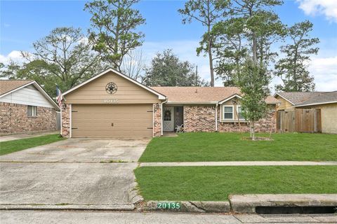 Homes For Sale - 20135 Fox Grove Lane<br/> Humble, TX 77338