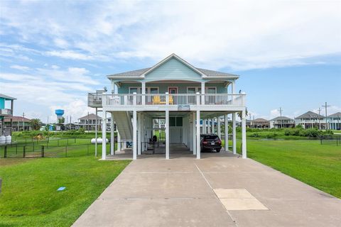 Photo of 1987 Avenue G, Crystal Beach, TX 77650 (MLS # 66851538)