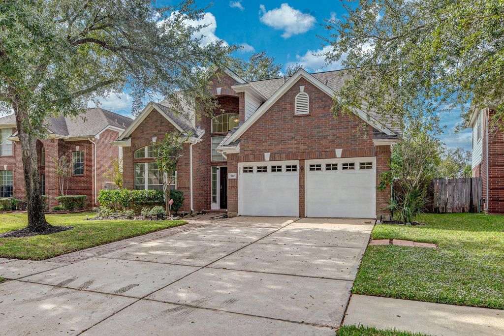 Photo of 910 Presley Way, Sugar Land, TX 77479 (MLS # 59611806)
